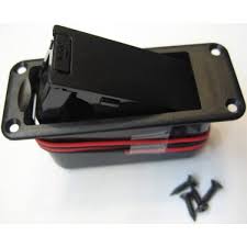 Battery Box w/screws for Bass and Guitar – M05103